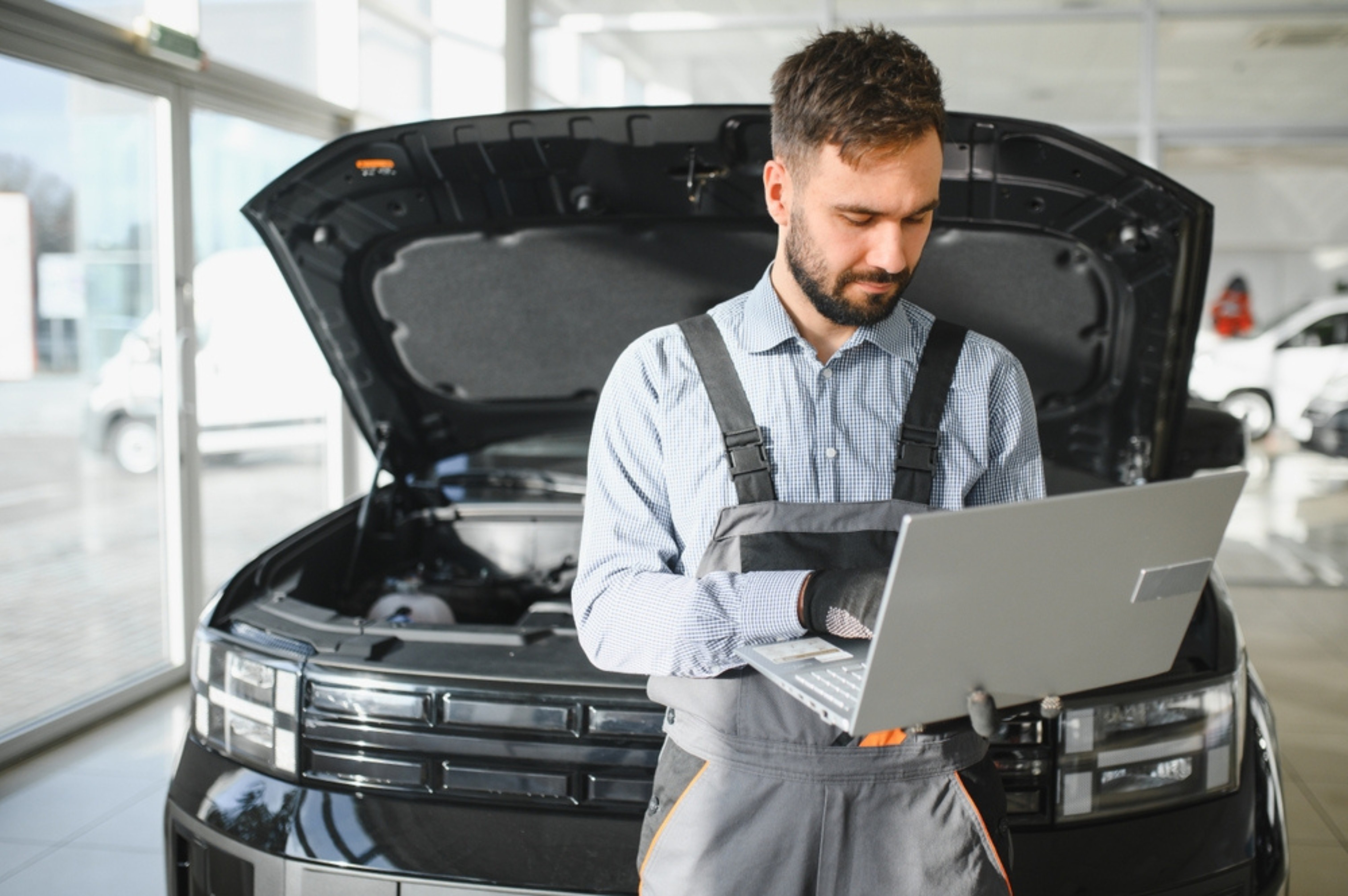 Electric vs Hybrid vs Gas: Which Is Right for You?